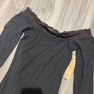 Off shoulder bodysuit